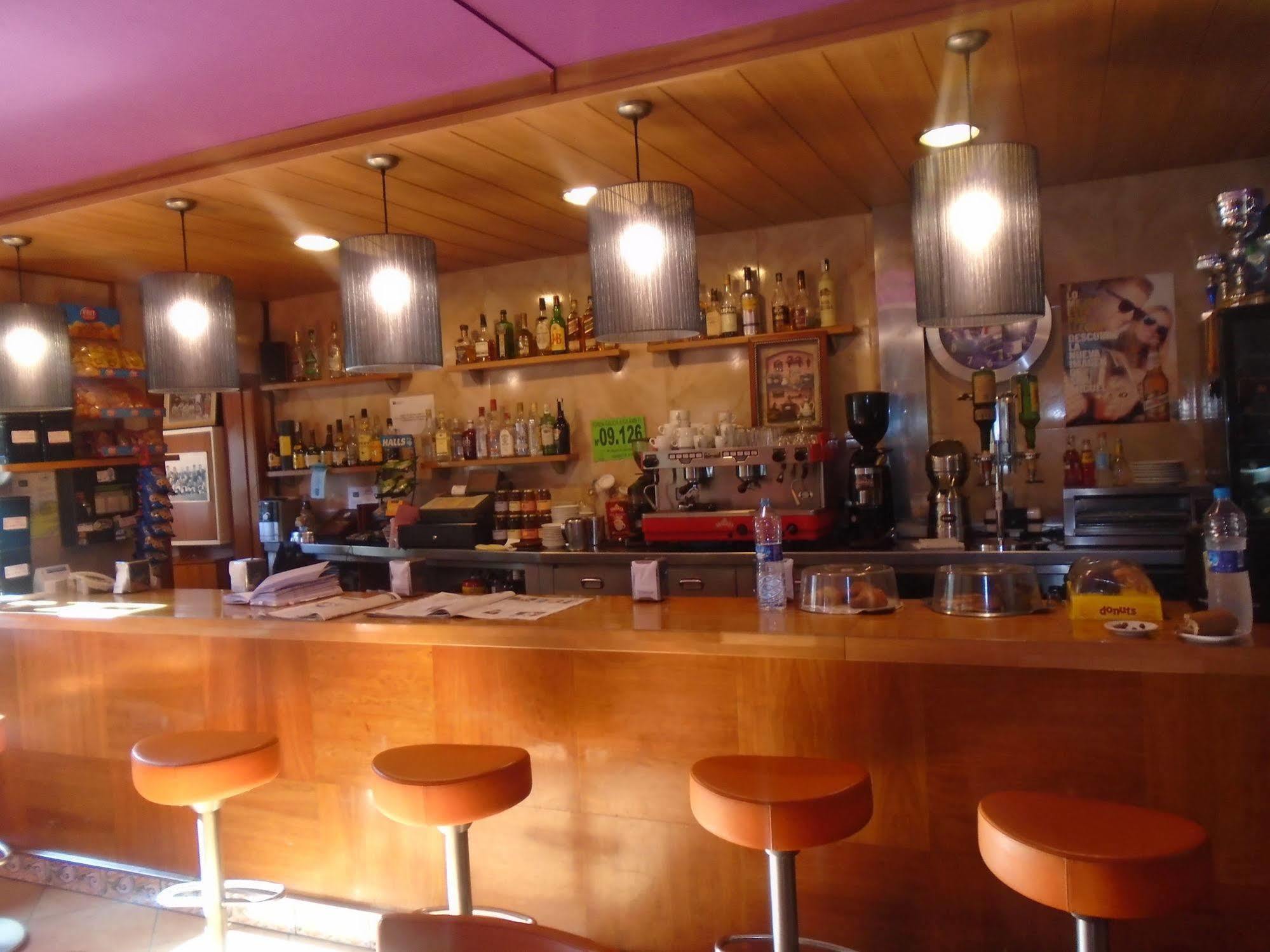 Hostal Fonda Galicia Cardedeu Ngoại thất bức ảnh